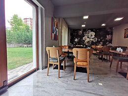 Prime Inn Garden