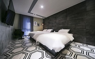 RIAN Hotel