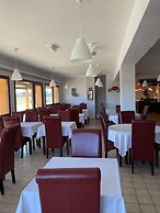 Brit Hotel Essentiel Moulins Avermes