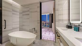 Crowne Plaza Dalian Xinghai by IHG