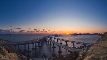 Crowne Plaza Dalian Xinghai by IHG