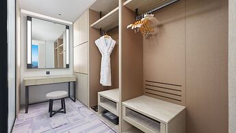 Crowne Plaza Dalian Xinghai by IHG