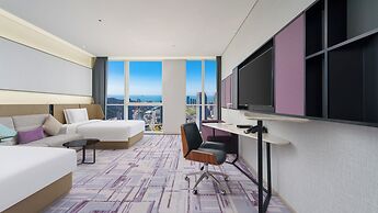 Crowne Plaza Dalian Xinghai by IHG