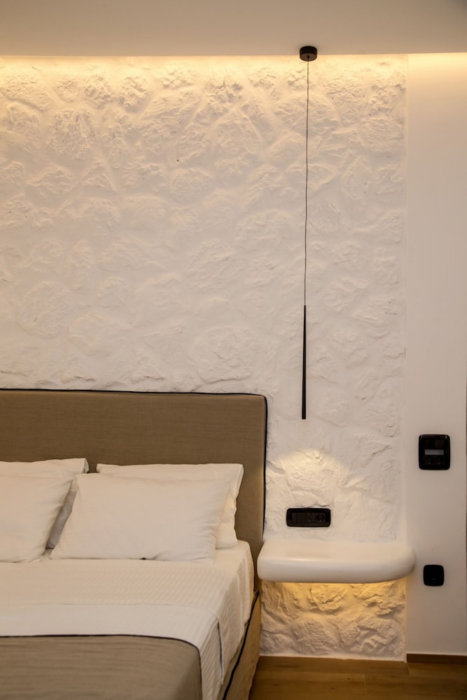 Levantes Luxury Suites II