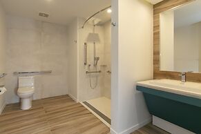 Marketplace Suites
