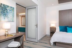 Marketplace Suites