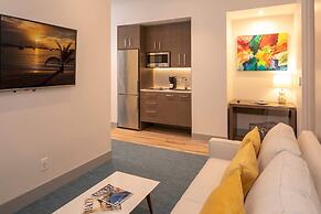Marketplace Suites