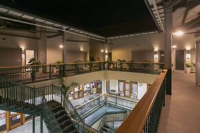 Marketplace Suites