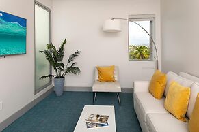 Marketplace Suites