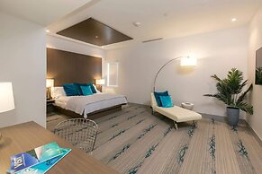 Marketplace Suites