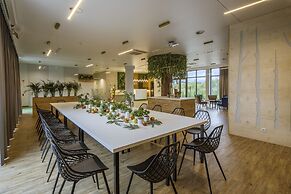 Bloom Hotel