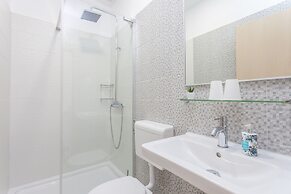 Apartments & Rooms Alagic