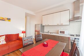 Apartments & Rooms Alagic