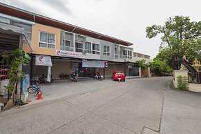 OYO 75323 Tha Burapa Home Bangsean