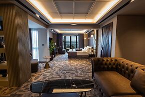 Tonight Hotel Port