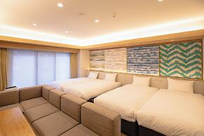 GOLDSTAY SAKAE