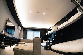 GOLDSTAY SAKAE
