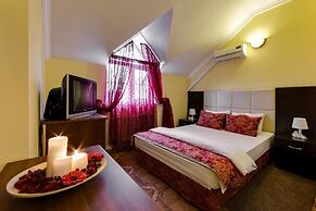 Hotel Marton Lion