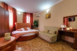 Hotel Marton Lion