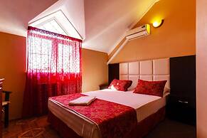 Hotel Marton Lion