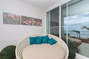 Luxury Apartment Unique Residences