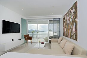 Luxury Apartment Unique Residences