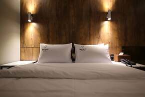 Ninespot Hotel