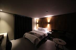 Ninespot Hotel