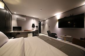 Ninespot Hotel