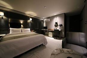 Ninespot Hotel