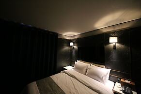 Ninespot Hotel