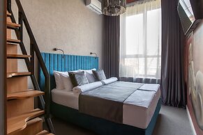 Q-block capsule hotel