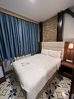 Andi Hotel