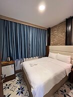 Andi Hotel