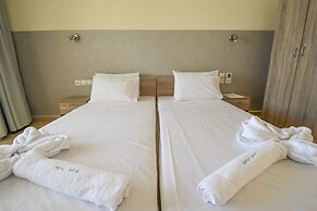 Nefeli Beach Hotel