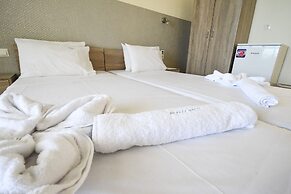 Nefeli Beach Hotel