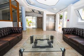 Nefeli Beach Hotel