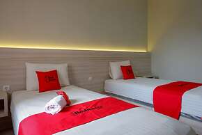 RedDoorz Syariah near PRPP Semarang