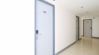 RedDoorz Plus @ Jardin Suites Guadalupe Nuevo