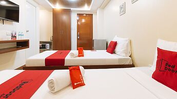 RedDoorz Plus near Uptown BGC Mall