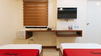 RedDoorz Plus near Uptown BGC Mall