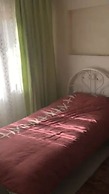 Delightful Apartment Sleeps 8 Great Location