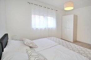 Bacan Family Apartments