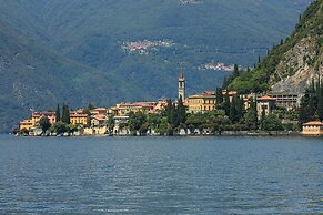 Riva Bellano Camelia 1