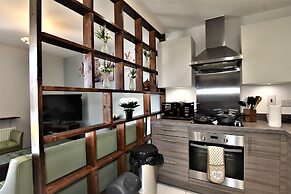 Hughenden Garden Luxury Apartment