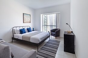 Gorgeous and Spacious 3BR With Full Marina Views!