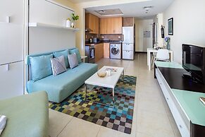 Spacious + Modern Studio in JLT - Sleeps 3