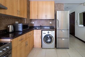 Spacious + Modern Studio in JLT - Sleeps 3