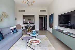 Ornate 1BR w/ Breathtaking Marina Views!