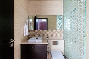 Luxurious 3BR Loft W/ Study In Downtown Dubai